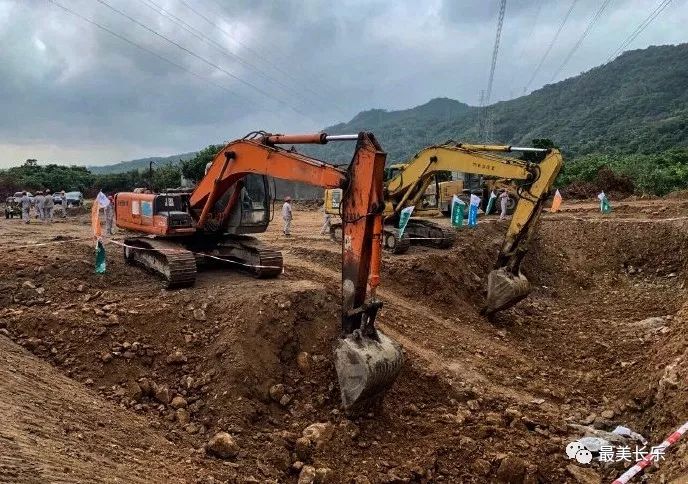 國道G316線長樂漳港至營前段工程董奉山隧道啟動爆破施工 