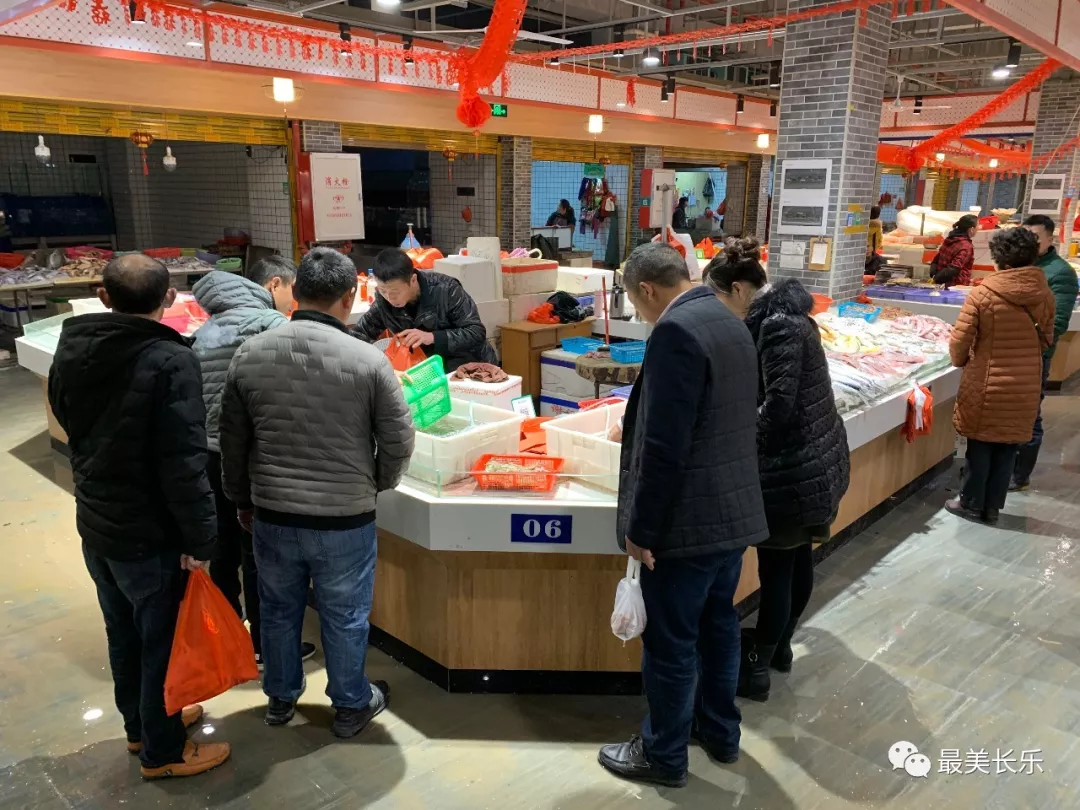 南區(qū)市場重新開業(yè)啦，新“顏值”獲贊！