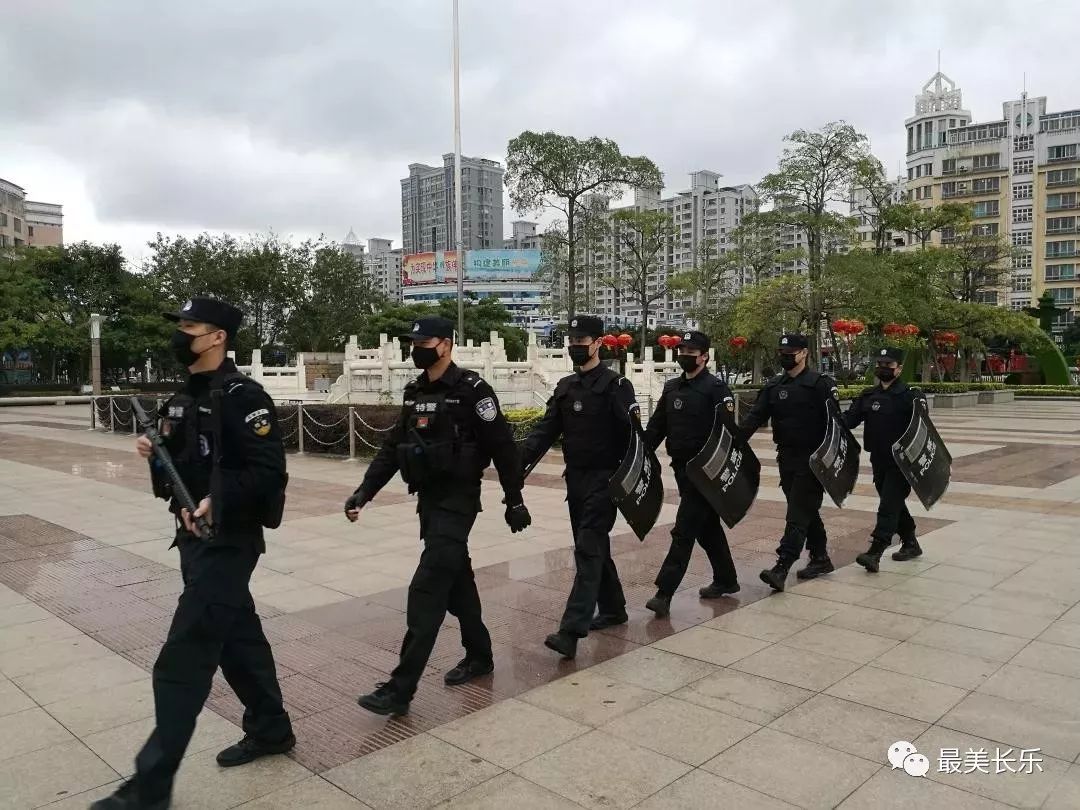 防控疫情，黨員先行！向奮戰(zhàn)在一線的你們致敬！ 