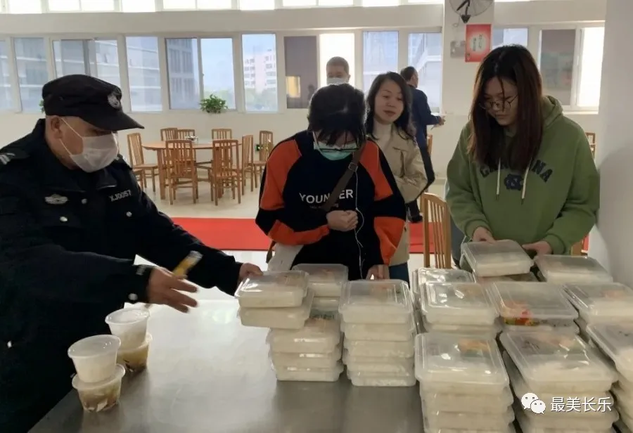 推行分餐制，倡導(dǎo)文明用餐