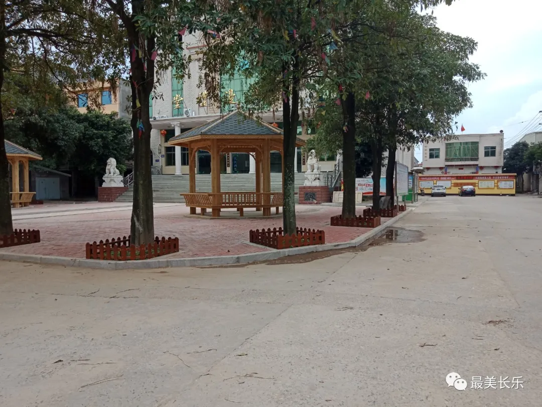 因為這件事，關(guān)湖邊社區(qū)顏值氣質(zhì)都變了......