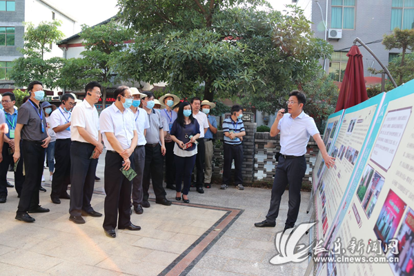 全國農業(yè)農村法治工作會議與會人員來航觀摩