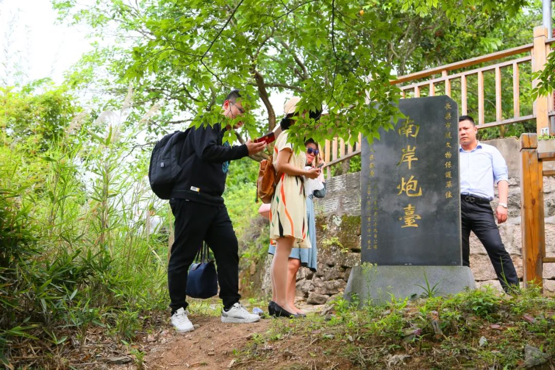 賞美景、品文化、吃美食 ......輕舟下猴嶼，平步上青云