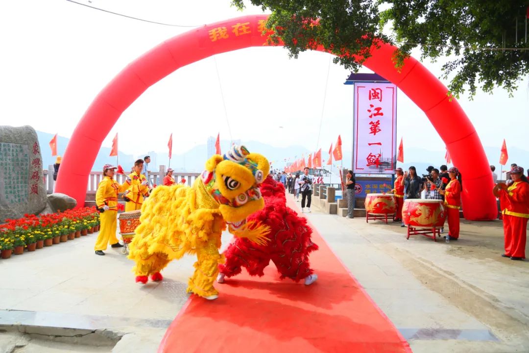 賞美景、品文化、吃美食 ......輕舟下猴嶼，平步上青云