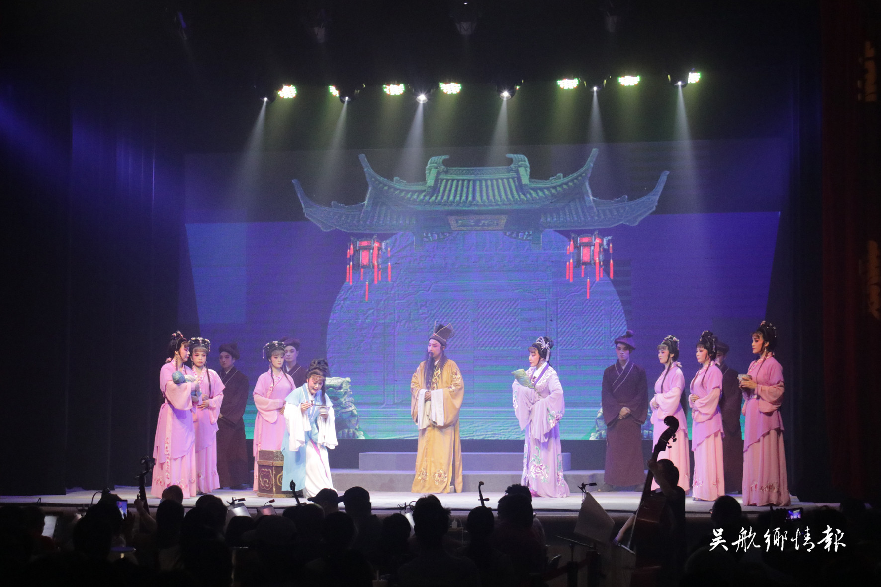 福州市第25屆戲劇會(huì)演啟幕 閩劇《私情公案》在鶴上鎮(zhèn)上演