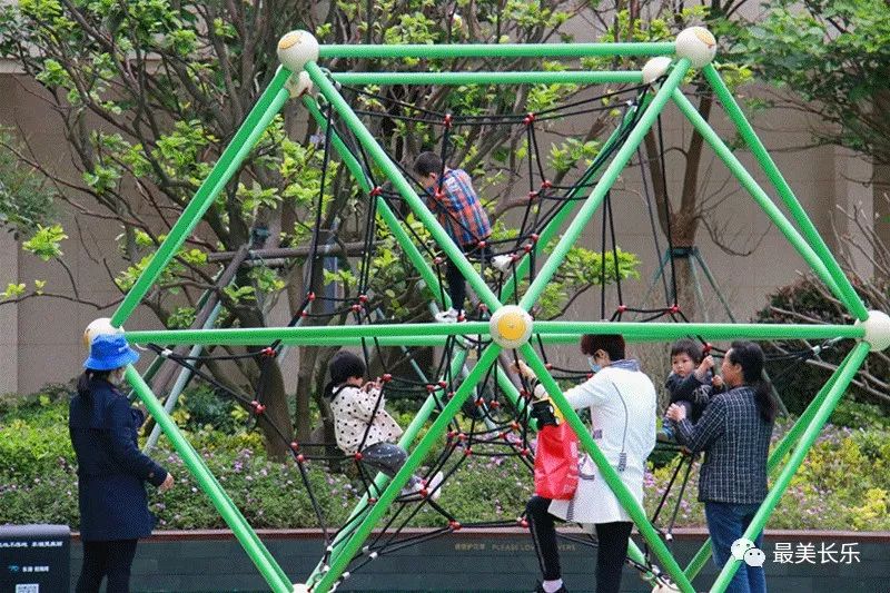 【近鄰黨建】黨建引領(lǐng)撐起“幸福傘” 居民安心更暖心