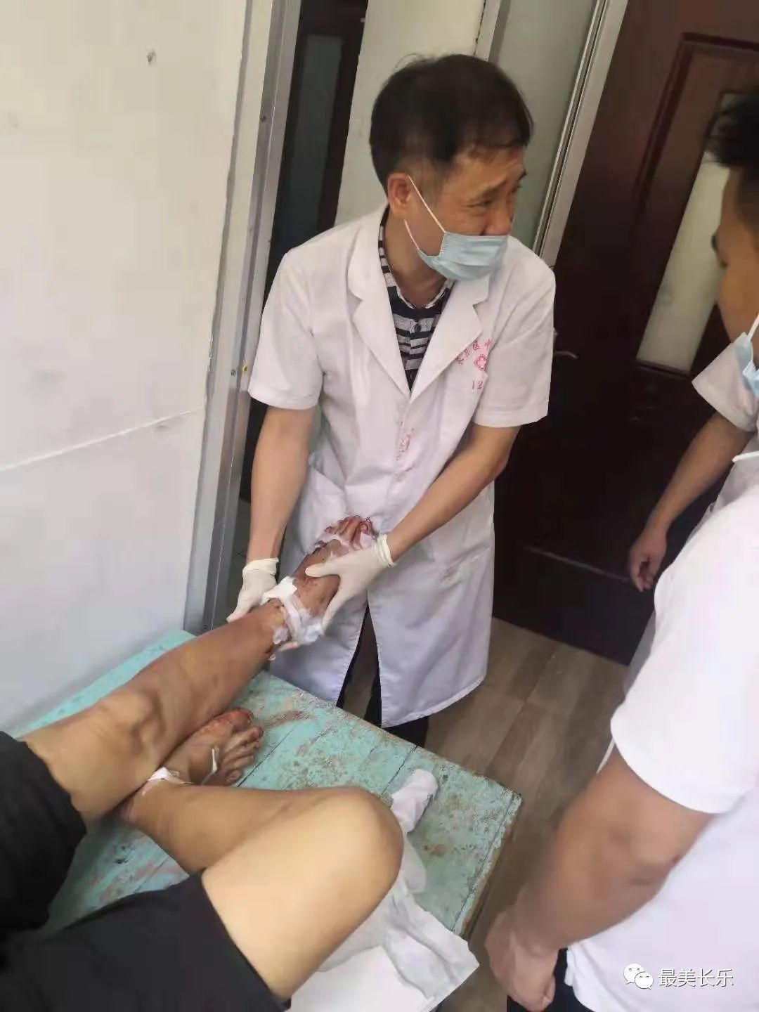 小心蛇出沒！被毒蛇咬傷應(yīng)及時(shí)就醫(yī)！