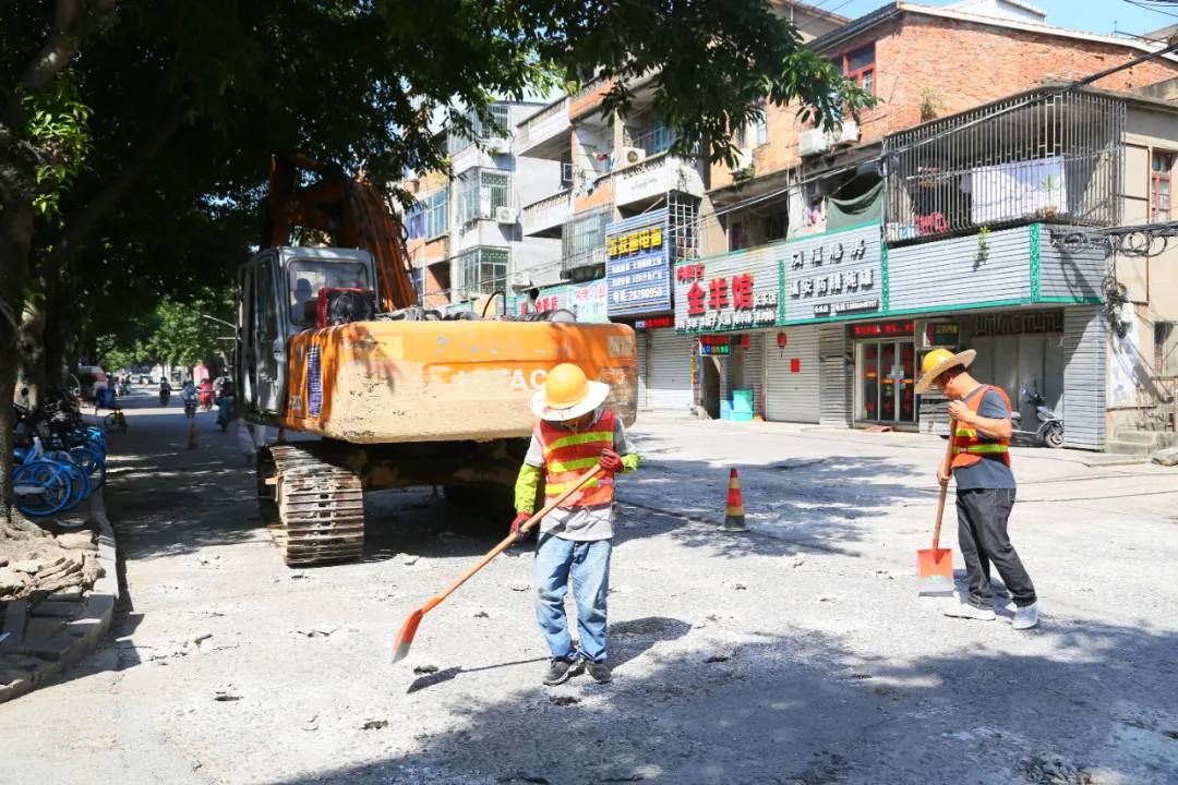 我區(qū)已啟動(dòng)奎橋路道路改造工程，預(yù)計(jì)12月底竣工