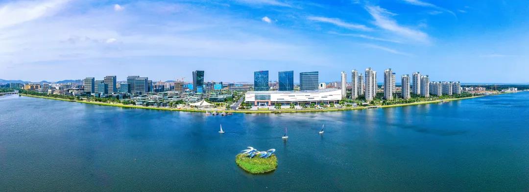 大東湖畔起新城 精彩蝶變綻繽紛 ——濱海新城四年多時光造就沉甸甸成績單