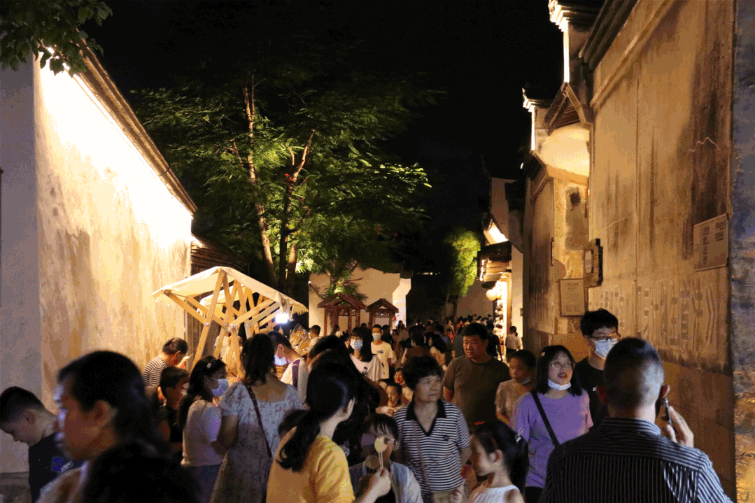 【網(wǎng)絡(luò)中國節(jié)?國慶】國慶樂翻天！和平街“夜色經(jīng)濟”為節(jié)日添活力