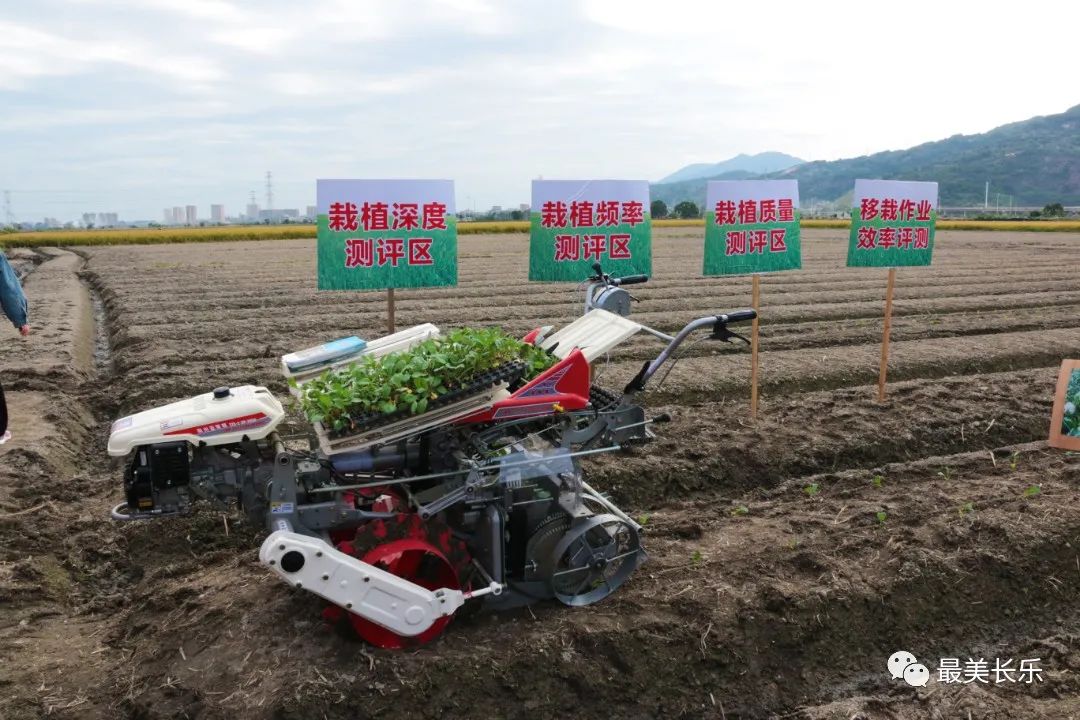 補貼助力農(nóng)機“快跑” 農(nóng)戶田間亮絕活