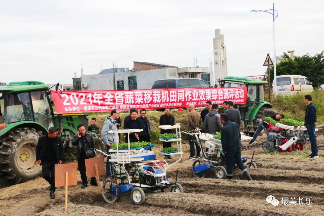 補貼助力農(nóng)機“快跑” 農(nóng)戶田間亮絕活