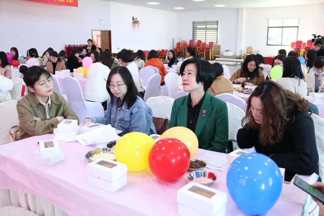 相約網(wǎng)紅地！省農(nóng)業(yè)農(nóng)村廳的“女神”們來(lái)航過(guò)節(jié)啦～