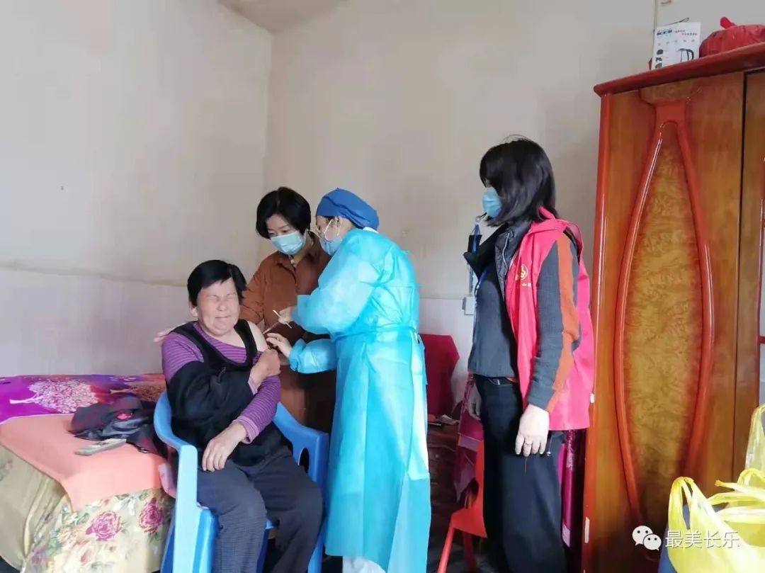 巾幗有擔(dān)當(dāng)！她是抗疫一線的“鏗鏘玫瑰”