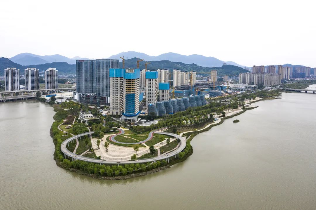 護(hù)河愛(ài)水齊參與 營(yíng)前再現(xiàn)幸福河