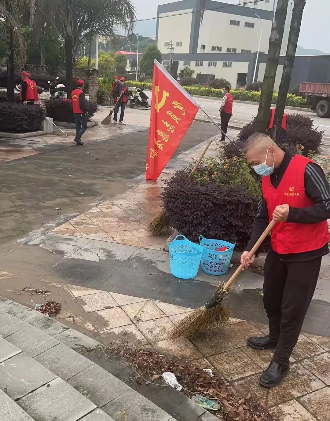 假期不放松，他們這樣過“五一”...