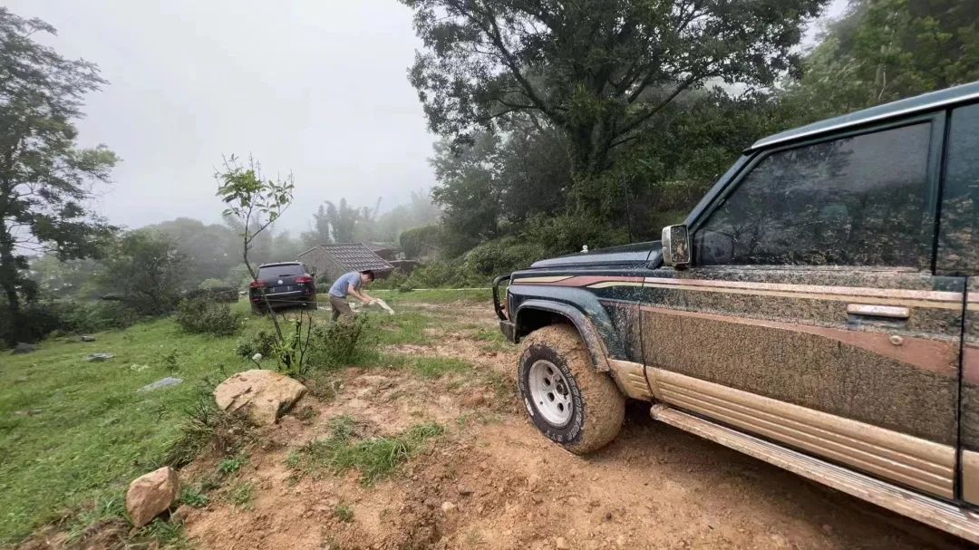 雨！雨！雨！他們聞“汛”而動