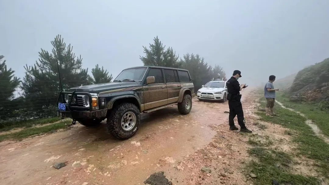 雨！雨！雨！他們聞“汛”而動