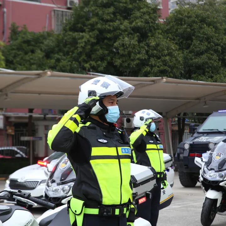 雨！雨！雨！他們聞“汛”而動