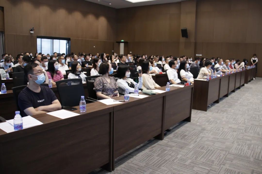 瞧！這場火熱的閱讀分享會(huì)……