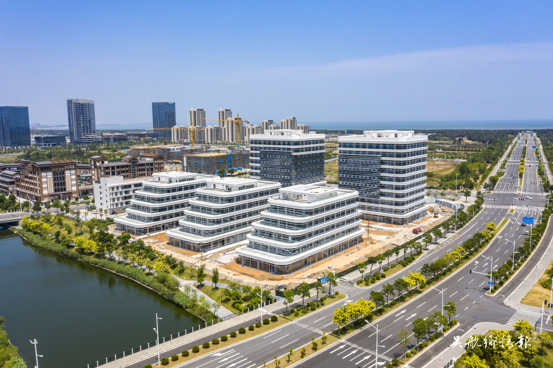 中國東南大數(shù)據(jù)產(chǎn)業(yè)園研發(fā)樓七期完成預(yù)驗收