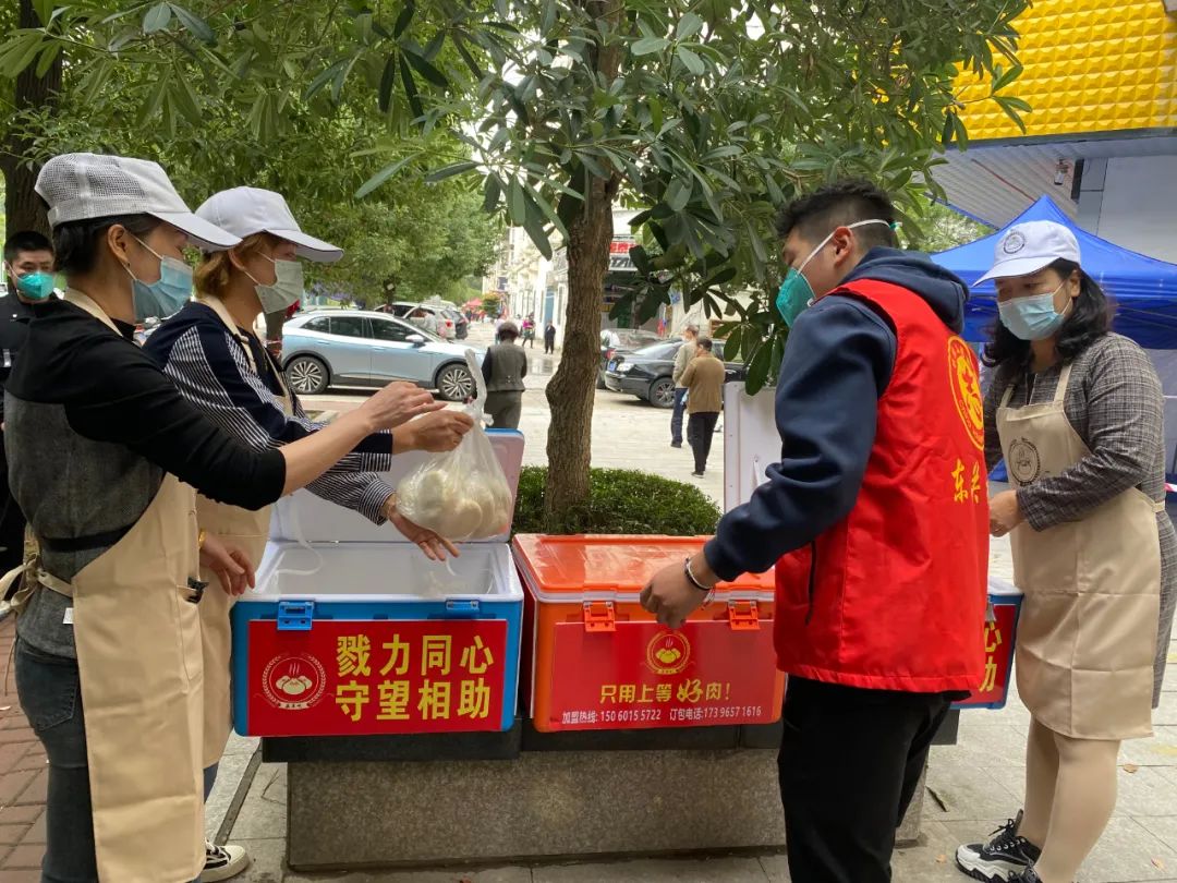 被暖到！長樂防疫一線這些“雙向奔赴的愛”！