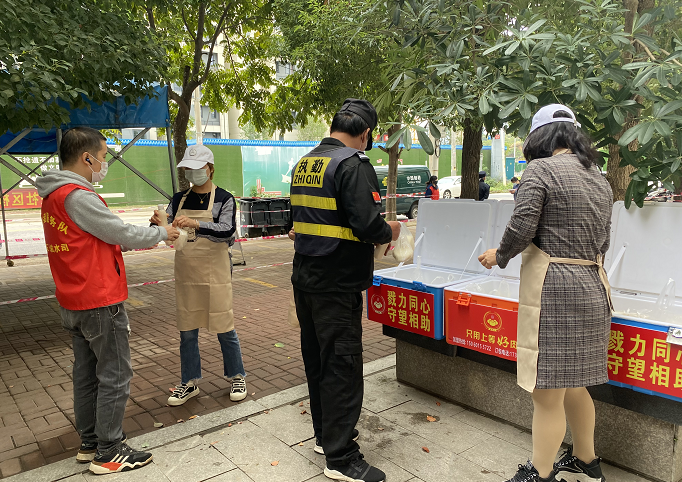 被暖到！長樂防疫一線這些“雙向奔赴的愛”！