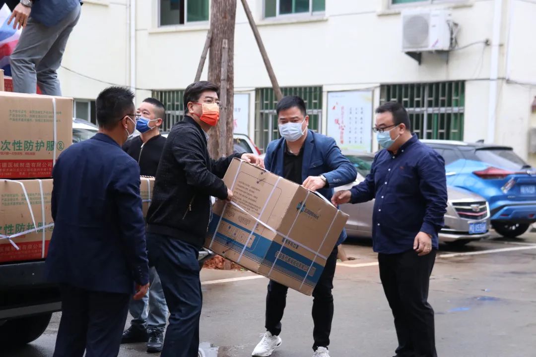 點點星光，匯聚愛的星河，照耀長樂抗疫路......