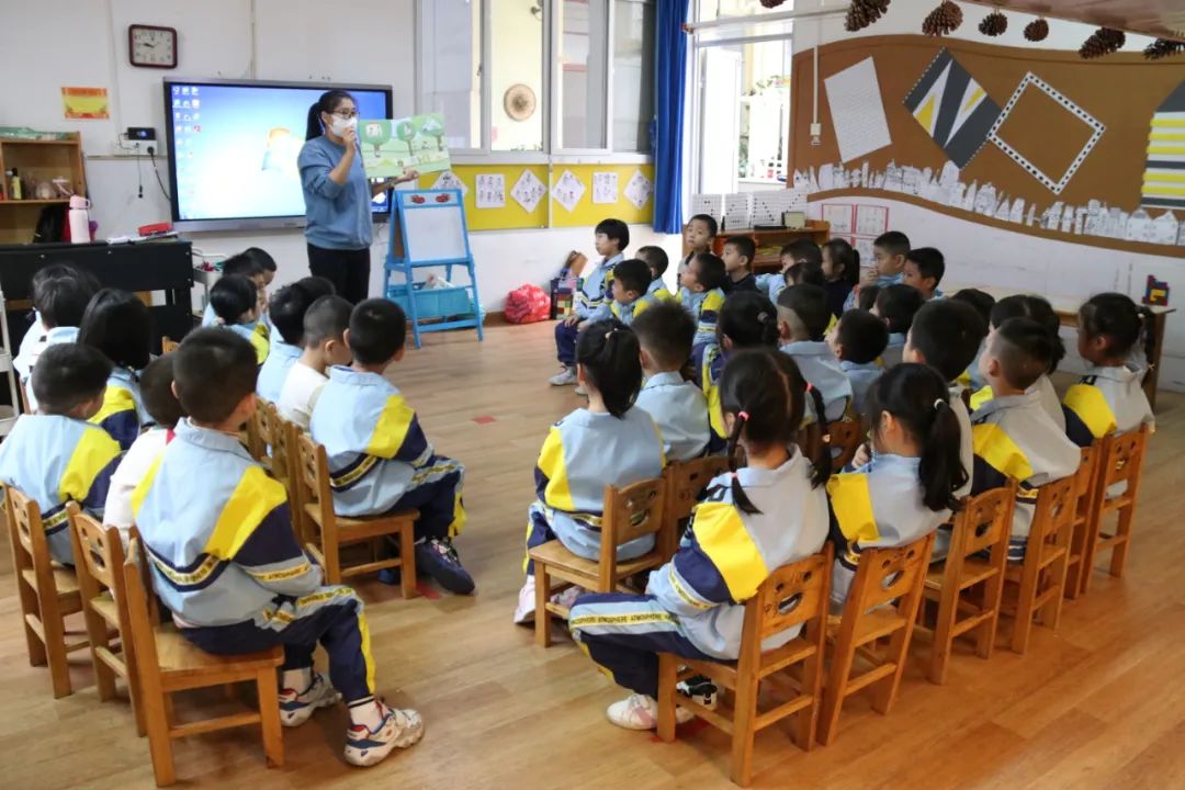今天，我們終于復(fù)課啦！