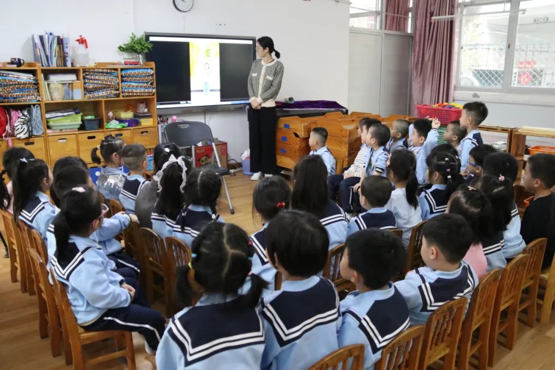 今天，我們終于復(fù)課啦！