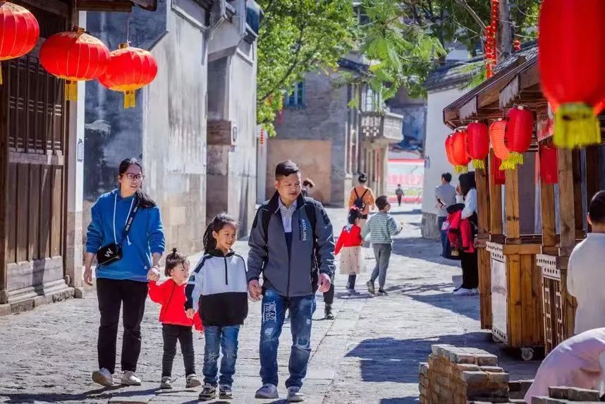 群眾滿意，是平安建設(shè)最好的“答卷”！他們這樣說……