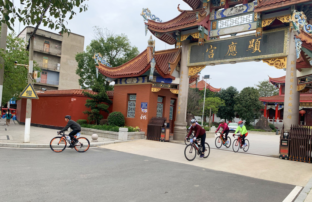 拼速度，賞美景！這場自行車騎行挑戰(zhàn)賽真的很“拉風”！