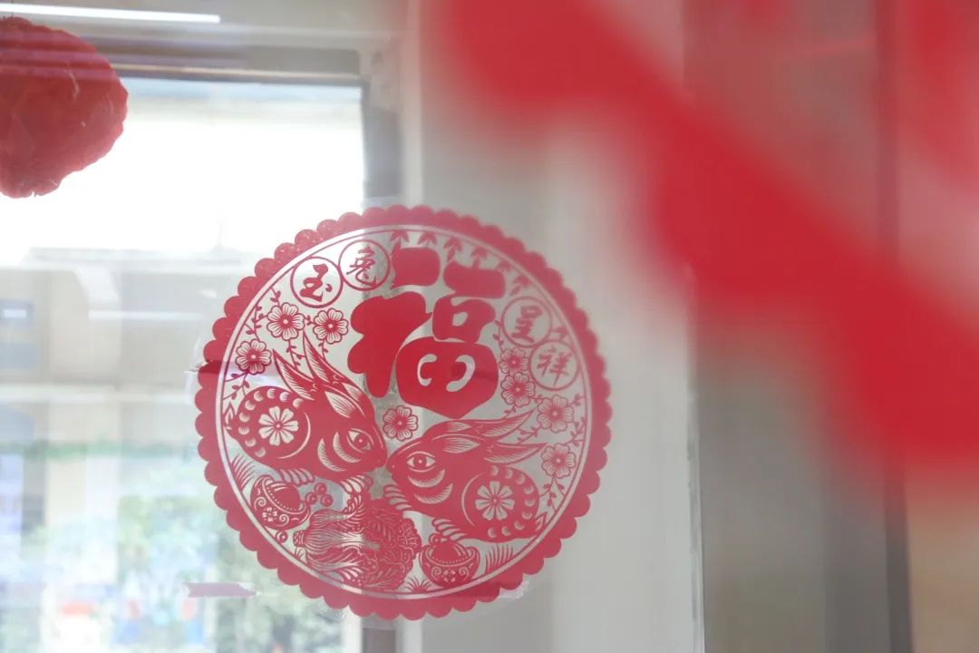 【網(wǎng)絡(luò)中國節(jié)?春節(jié)】從舌尖到心間！這份團(tuán)圓飯，夠暖！