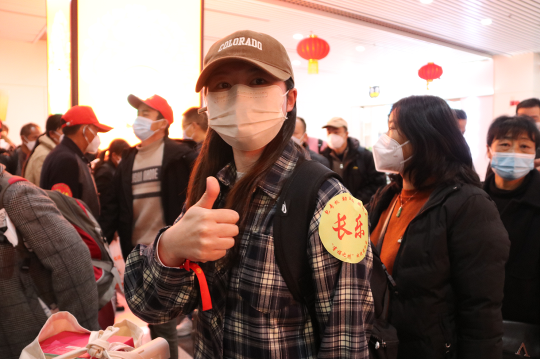 豪氣！包機返崗！他們幸福感“爆棚”
