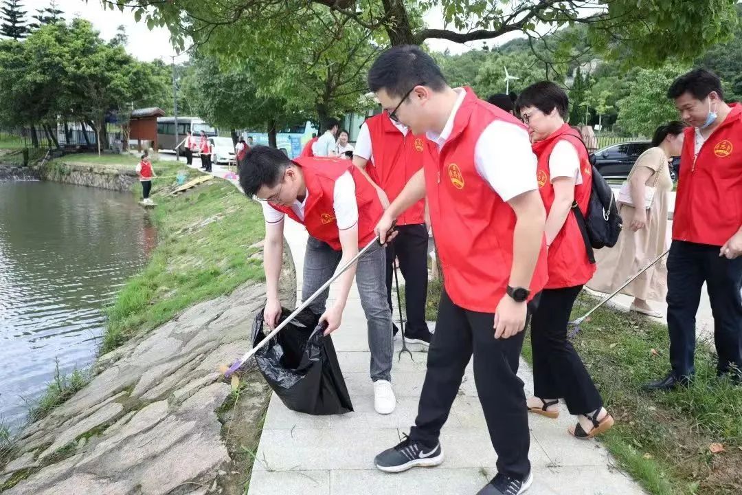 奮進(jìn)新征程，以高質(zhì)量黨建引領(lǐng)高質(zhì)量發(fā)展