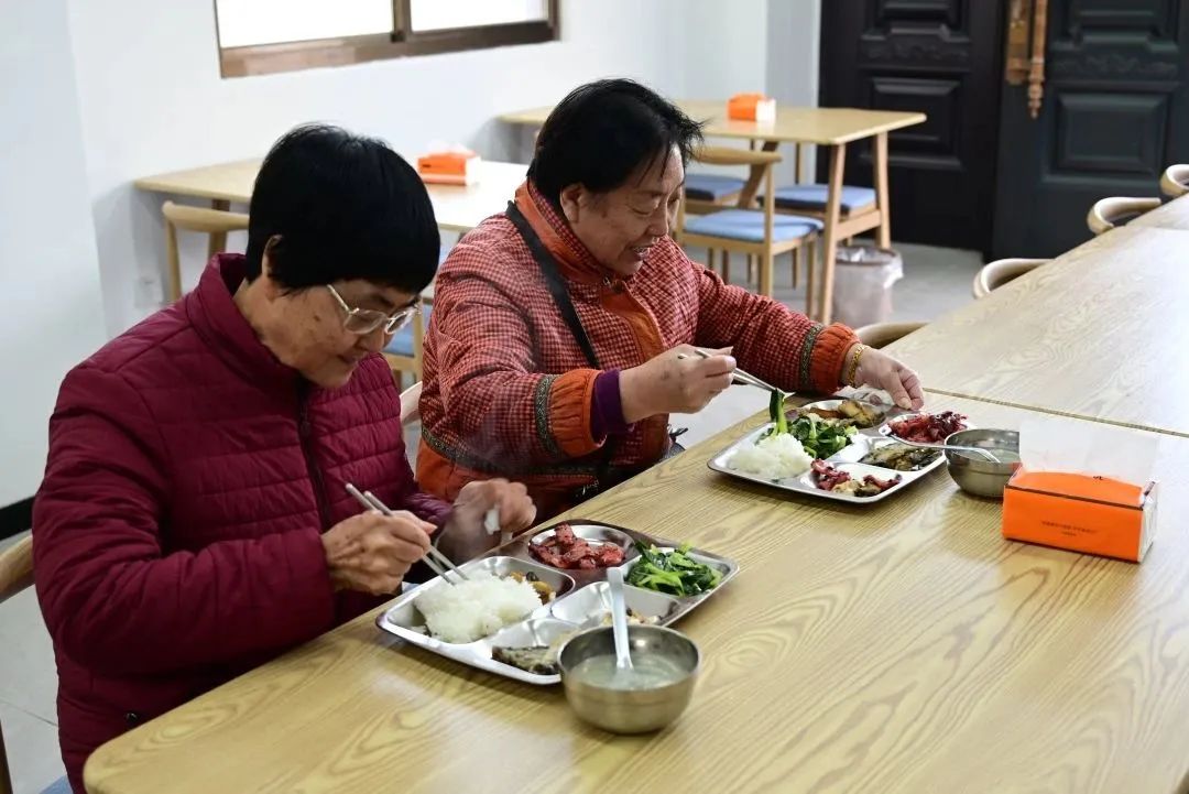 幸福滿滿！這個(gè)社區(qū)全力打造“梅西”名片