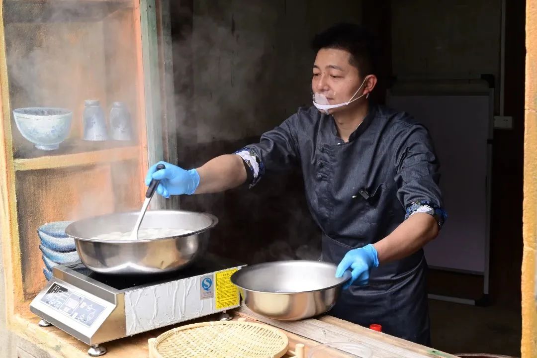 幸福滿滿！這個(gè)社區(qū)全力打造“梅西”名片