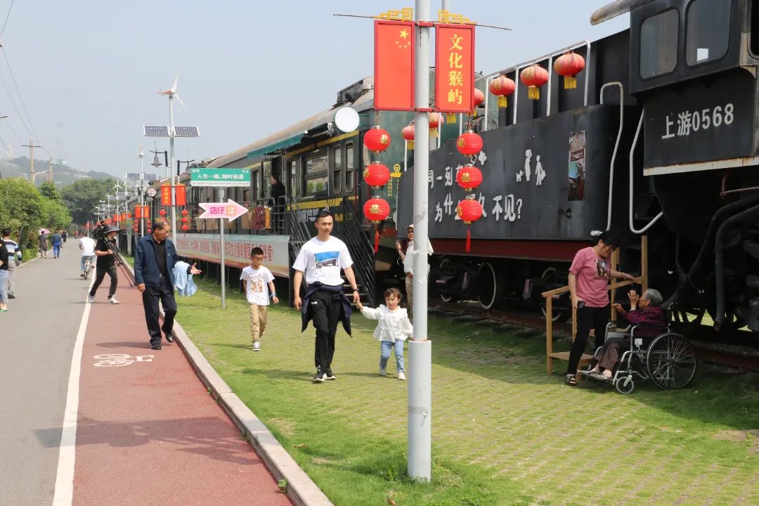 “五一”帶你穿越侏羅紀(jì)！一大波恐龍今天空降這里……