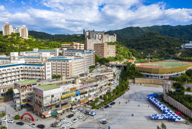 民聲零距離 ||這所學(xué)校周邊停車難！看長樂如何緩解！