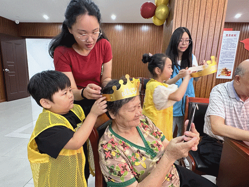 感動(dòng)！這場(chǎng)“集體生日趴”不一般！