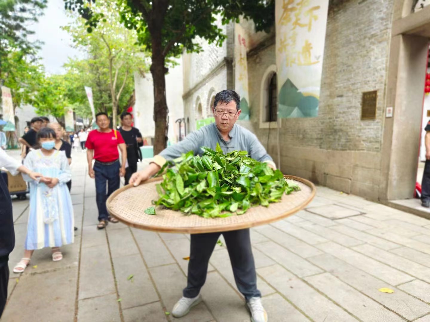 他是福州市唯一非遺青茶（烏龍茶）的傳承人，你認識嗎？