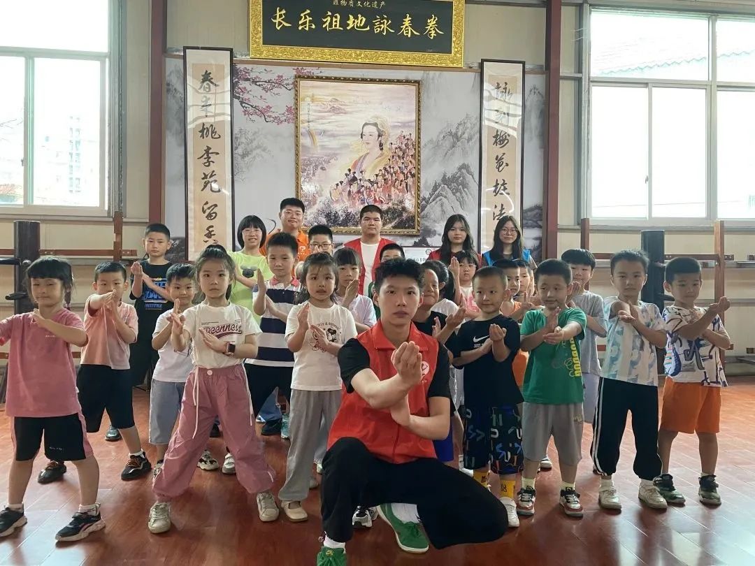 “武館”開在家門口，“功夫小子”超有范！