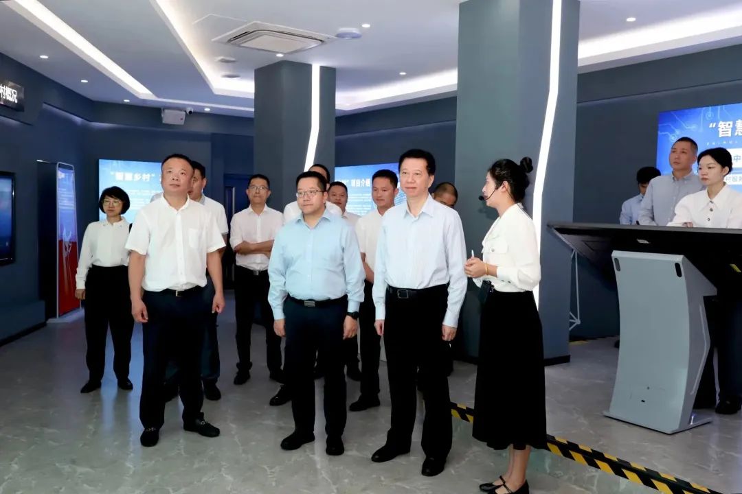 省委網(wǎng)信辦、省農(nóng)業(yè)農(nóng)村廳領(lǐng)導(dǎo)赴長樂調(diào)研數(shù)字鄉(xiāng)村建設(shè)