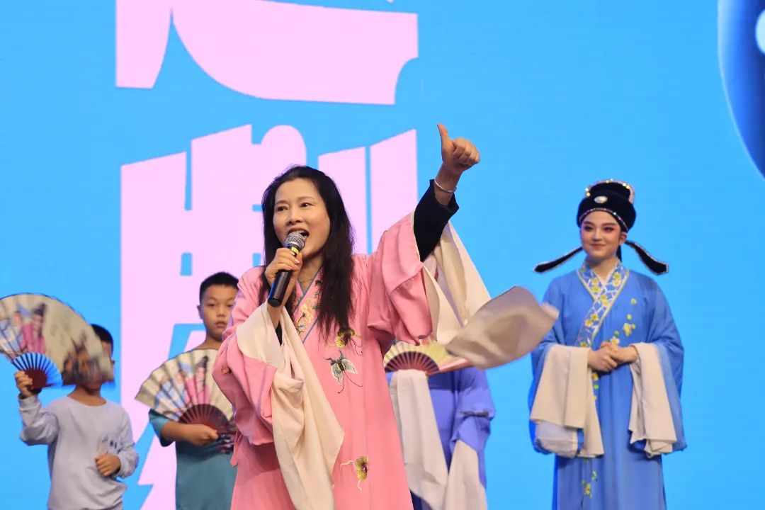 播撒種子，傳承文化！金雞獎(jiǎng)最佳女主角何賽飛來(lái)了……