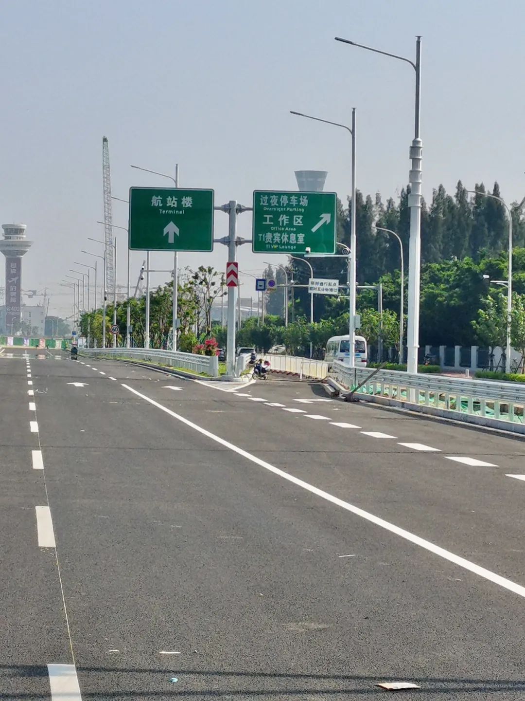 注意！進(jìn)出機(jī)場路線有變！