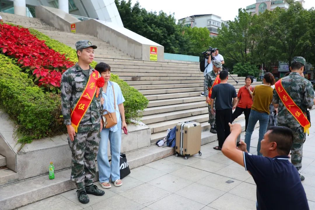 出征！長樂百名熱血男兒奔赴軍營！