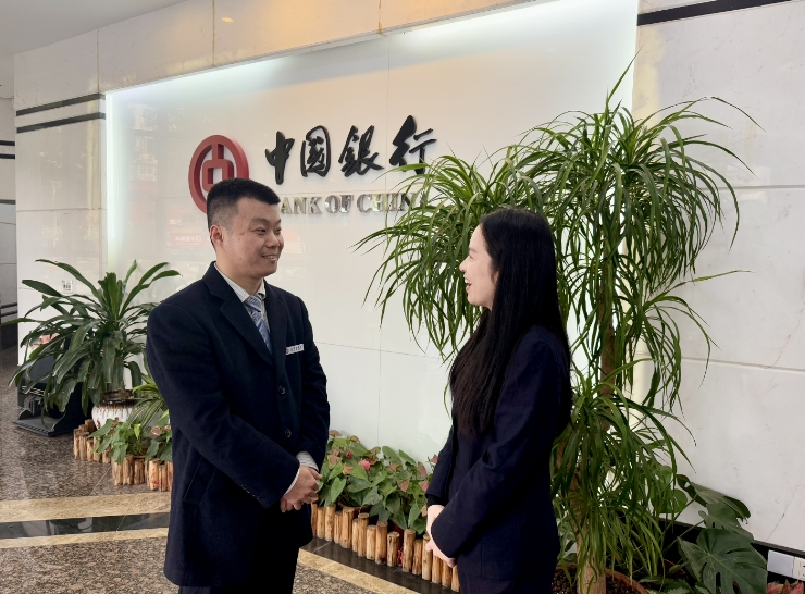 驚險！事發(fā)福道！長樂一小伙沖了上去！