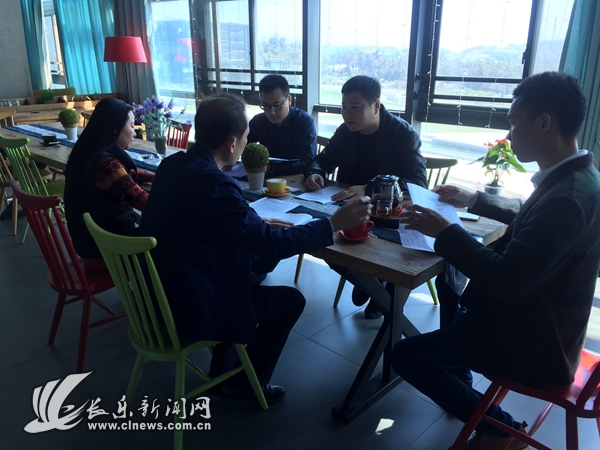 3月28日上午，長樂區(qū)司法局與人大代表就人大意見建議進(jìn)行面對面交流圖片.JPG