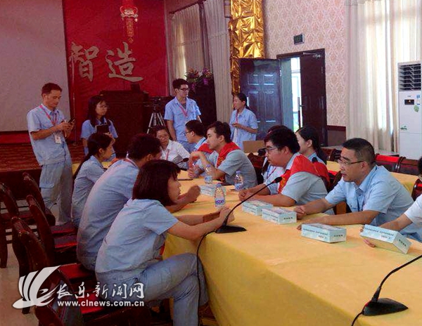 福州市長樂區(qū)漳港司法所開展“送法進(jìn)企業(yè)”法治宣傳活動(dòng)1.jpg