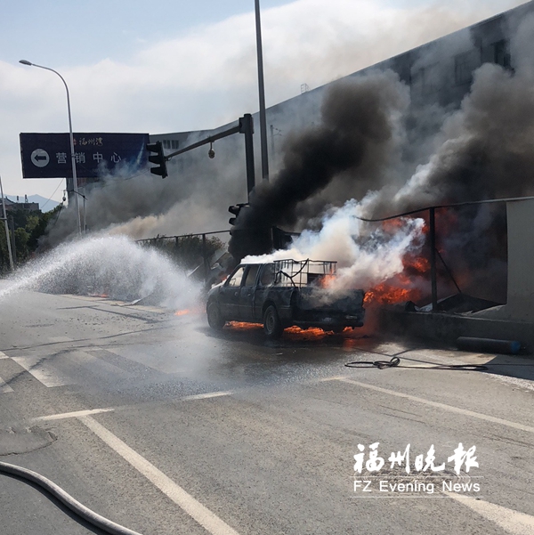 福州兩天三輛車路上自燃！秋冬季節(jié)要重視車輛保養(yǎng)
